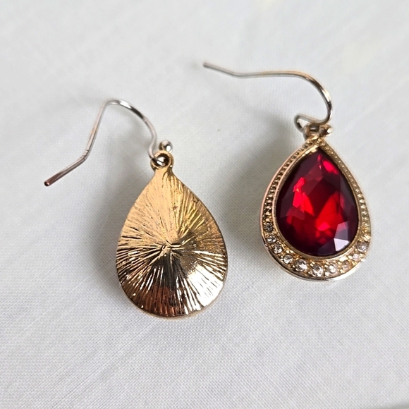 Vintage Red Teardrop Earrings - Picture 6 of 10